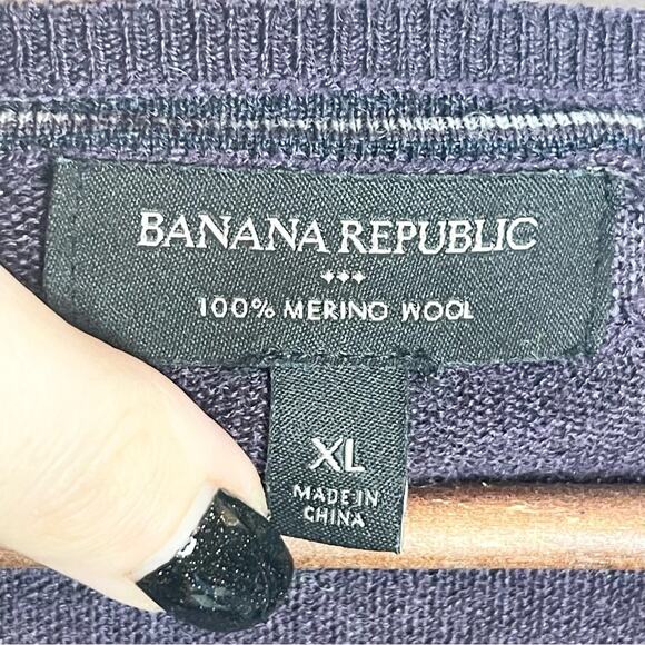 Banana Republic Factory Merino Wool V-Neck Sweater Men’s size XL Purple - Picture 3 of 7